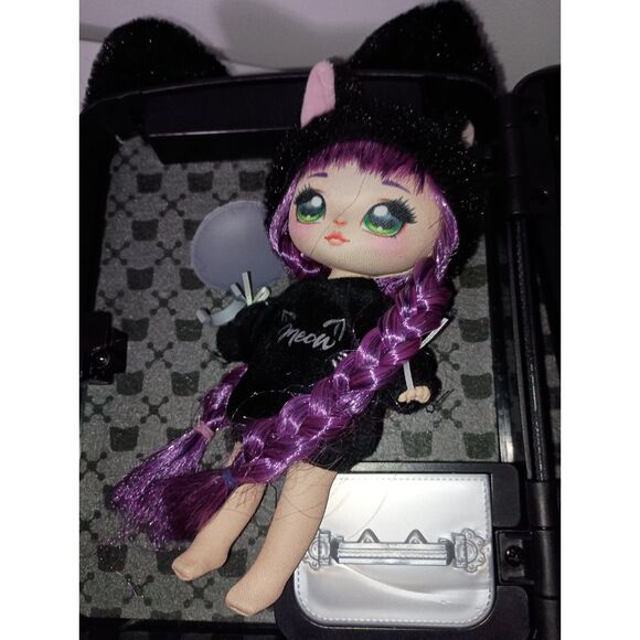 Na Na Na Surprise 3-in-1 Backpack Black Kitty Bedroom with Unicorn Doll (Extra) - Picture 4 of 8